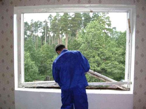 Как меняют окна. На каком этапе ремонта поздно менять стеклопакеты?