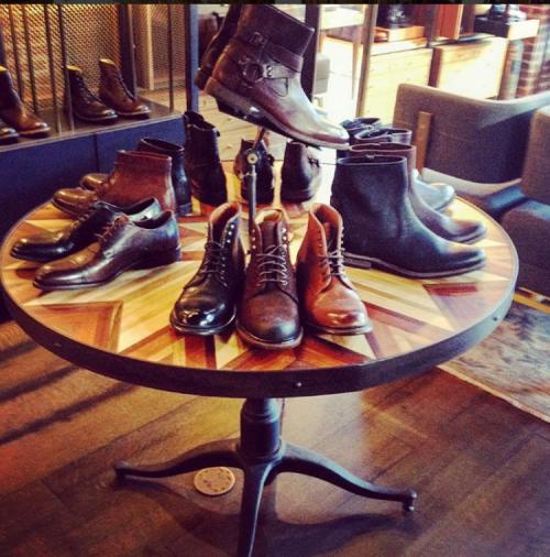 Мебель из старых досок. Студентка создает из старых ненужных досок уникальные предметы мебели и интерьера