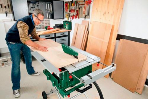 Компьютерный стол своими руками из фанеры. Инструкция: как сделать компьютерный стол своими руками