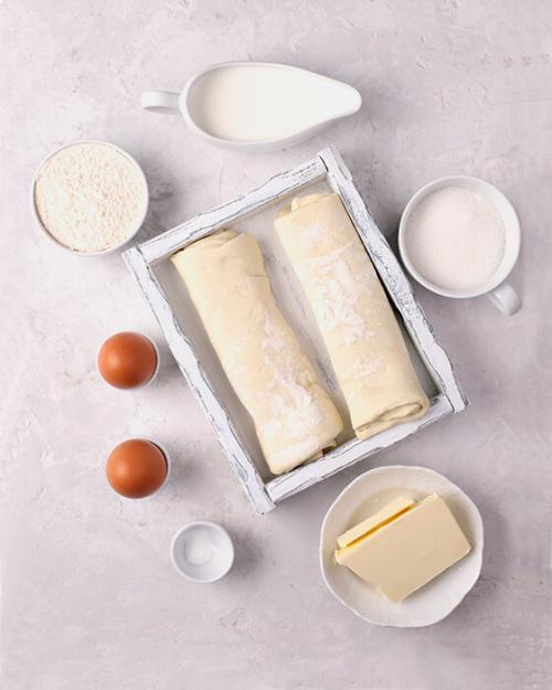 Как выпекать слоеное тесто для наполеона. Торт «Наполеон» из готового слоеного теста