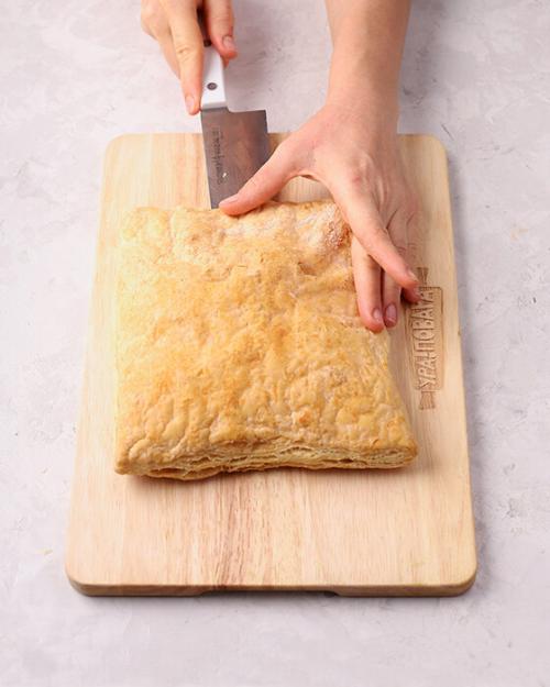 Как выпекать слоеное тесто для наполеона. Торт «Наполеон» из готового слоеного теста