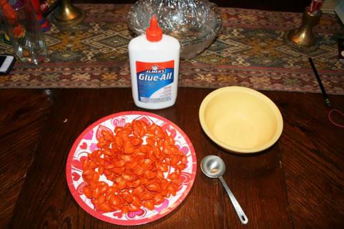 Поделка из фисташковой скорлупы. Поделки из фисташек – 7 простых идей 05 Поделка из фисташковой скорлупы. Поделки из фисташек – 7 простых идей 05