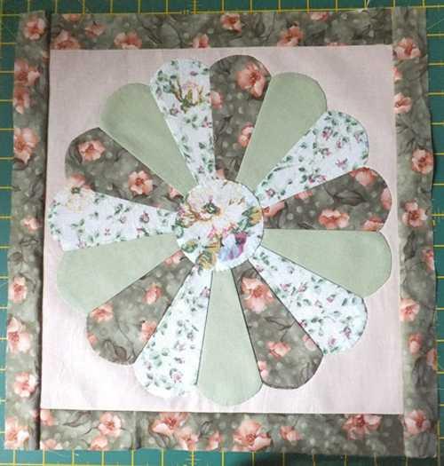 Диванные подушки из лоскутков своими руками. Подушка в технике «Дрезденская тарелка» (МК)