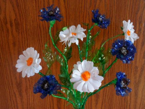 Ромашки из бутылок своими руками. Белые ромашки из пластиковых бутылок