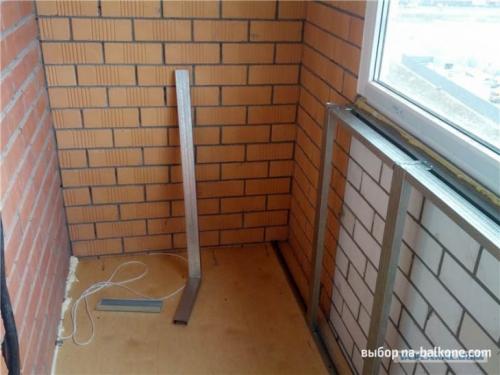 Каркас под дсп после утепления лоджии. Утепление стен и монтаж подоконника