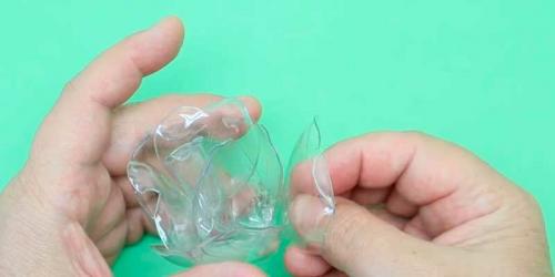 Цветы из бутылок пластиковых своими руками пошагово. Цветы из пластиковых бутылок своими руками – пошаговый мастер-класс для начинающих