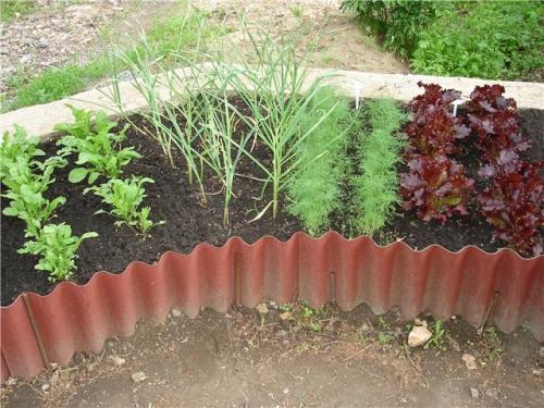 Ограждение для грядок из шифера. Преимущества грядок из шифера и их особенности