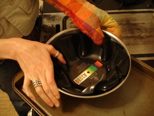 Что можно сделать из пластинок виниловых. Ваза для фруктов