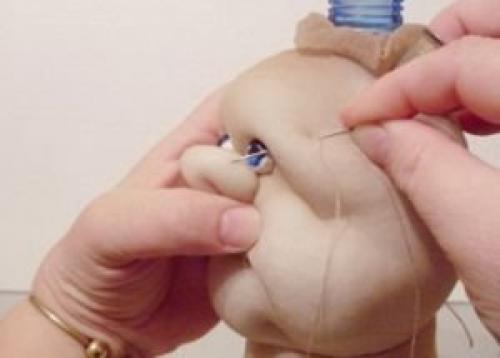 Как сделать куклу из бутылки. Делаем куклу своими руками 29 Как сделать куклу из бутылки. Делаем куклу своими руками 29