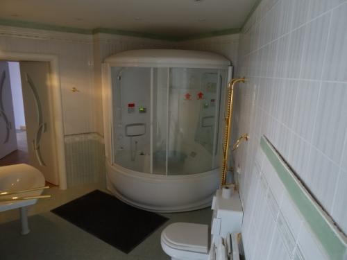 Перенос мойки в студии. Как законно перенести «мокрую зону» кухни в квартире-студии