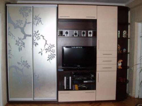 Интерьер гостиной со шкафом купе. Шкаф-купе в гостиную 13 Интерьер гостиной со шкафом купе. Шкаф-купе в гостиную 13