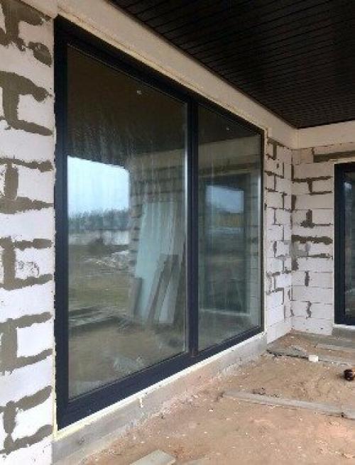 Французские окна в частном доме. ПАНОРАМНЫЕ ОКНА В ЧАСТНОМ ДОМЕ: СОВЕТЫ ПО ВЫБОРУ РАЗДВИЖНЫХ КОНСТРУКЦИЙ