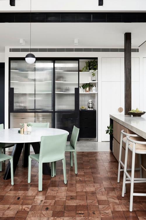 Современная реконструкция старинного дома 14