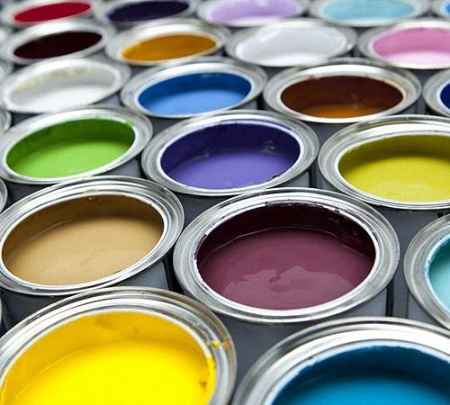 Какой лучше краской покрасить потолок в ванной комнате. Матовая краска для потолка или глянцевая?