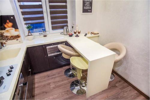 Перепланировка трехкомнатной квартиры в панельном доме. Перепланировка кухни в трехкомнатной квартире 02 Перепланировка трехкомнатной квартиры в панельном доме. Перепланировка кухни в трехкомнатной квартире 02