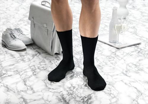 Под что подбираются носки. Под брюки или под обувь?