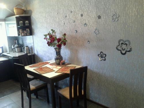 Виниловые обои на кухню. Виды обоев для кухни