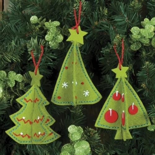 Игрушки новогодние своими руками выкройки. Дед Мороз из фетра 05