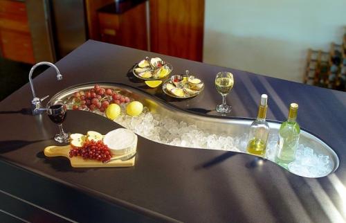 Какие бывают мойки для кухни. Самые популярные кухонные мойки: виды, преимущества и недостатки