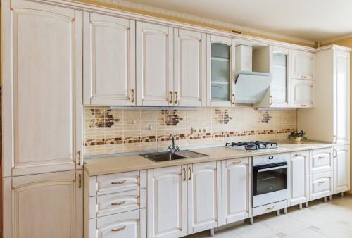 Мойка на кухню из искусственного камня. Мой личный топ-5 моек (на основании 18 лет их продаж)