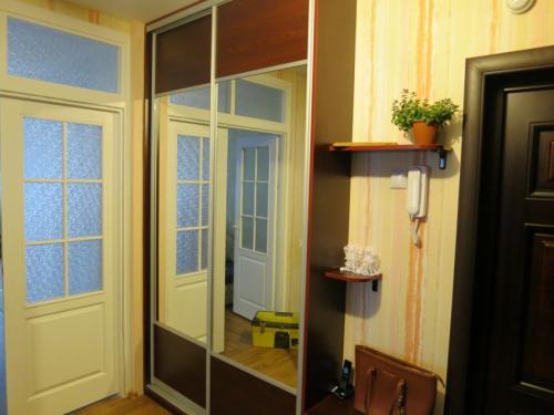 Шкаф в нишу в коридоре. Шкаф в прихожую – преимущества использования и экономия пространства. 95 фото дизайнерских хитростей