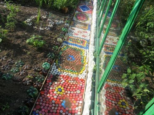 Поделки из пластиковых бутылок для дачи, сада и огорода: идеи, схемы и мастер-классы