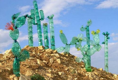 Поделки из пластиковых бутылок для дачи, сада и огорода: идеи, схемы и мастер-классы