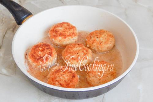 Что добавить в куриный фарш для котлет. Готовим котлетки из куриного фарша с картофелем 14