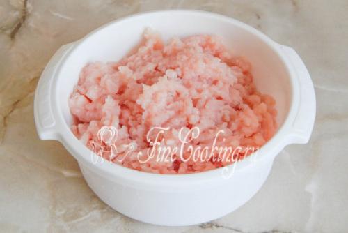 Что добавить в куриный фарш для котлет. Готовим котлетки из куриного фарша с картофелем 07