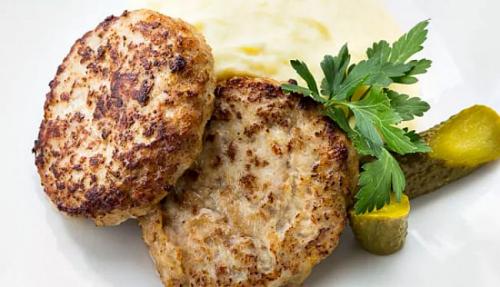 Что добавить в куриный фарш для котлет. Готовим котлетки из куриного фарша с картофелем