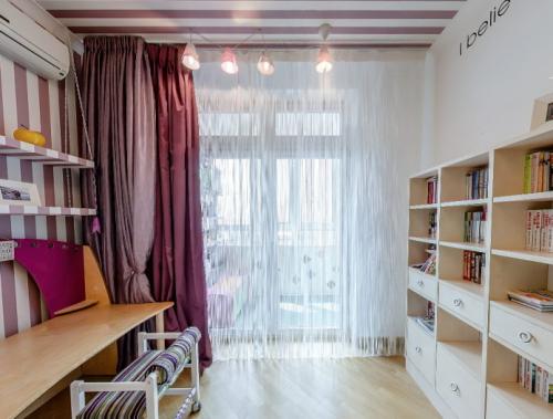 Шторы нити в зал. Преимущества и недостатки нитяных штор 04