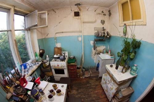 Как привести квартиру в порядок без денег. УБИТАЯ КВАРТИРА. Как привести в порядок кухню перед продажей без особых вложений.