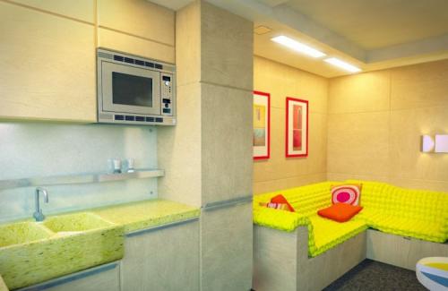 Как расставить мебель в комнате 17 кв м. Гостиная 17 кв. м.: стильные, красивые, современные и оригинальные варианты дизайна гостиной (100 фото + видео)