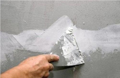 Как выровнять стену по горизонтали. Как выровнять стены шпатлевкой?