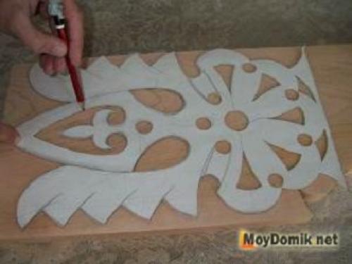 Рисунки наличников на окна деревянного дома. Шаблоны для резных наличников на окна и двери – от рисунка к трафарету 03