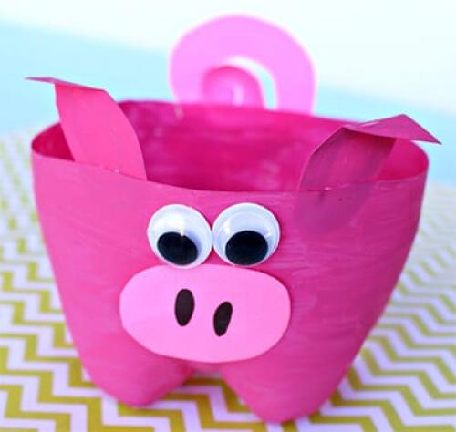 Как сделать игрушечный домик из пластиковых бутылок. Поделки из пластиковых бутылок: ТОП 20 идей (мастер-класс для детского сада)