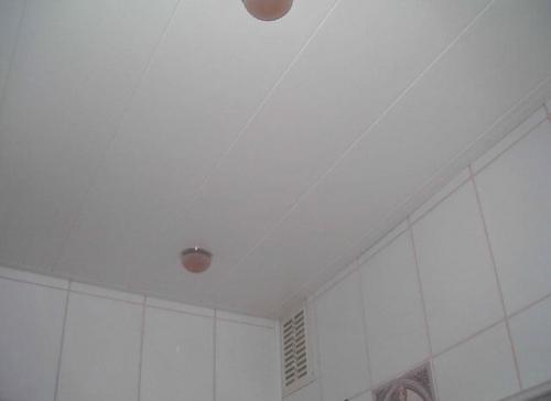 Чем крепить пластиковые панели к потолку. Выбор панелей на потолок 10