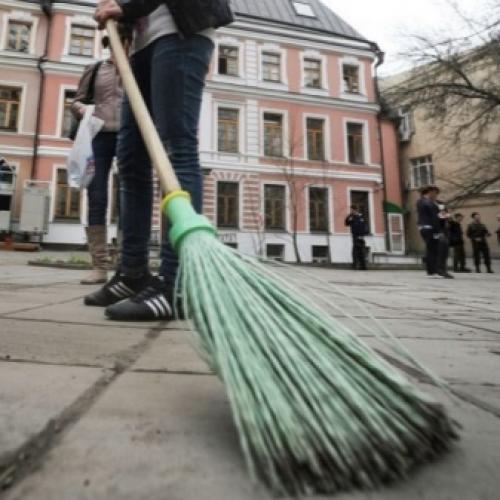 Как сделать метлу из пластиковых бутылок. Самодельная метла из старых пластиковых бутылок 23 Как сделать метлу из пластиковых бутылок. Самодельная метла из старых пластиковых бутылок 23