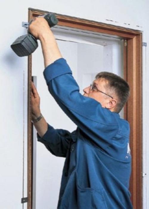 Двери сделать своими руками. Подбираем материал: особенности различной древесины 18