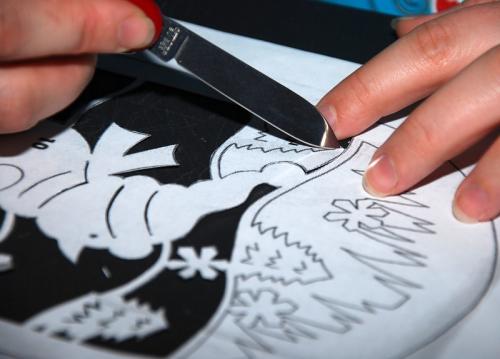 Новогодний декор подоконника шаблоны. Украшение окон и подоконников к Новому году: шаблоны, трафареты, вытынанки