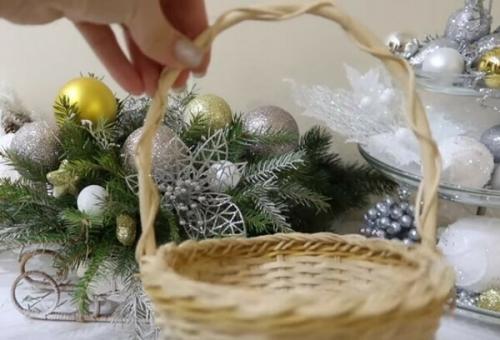 Новогодний уличный декор своими руками. 10 идей для украшения дома на Новый год 2020 своими руками