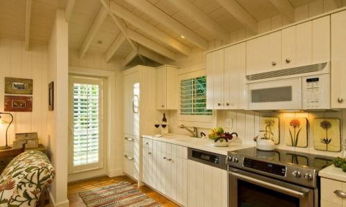 Прихожая переходящая в гостиную. Удобная кухня-прихожая: стиль оформления