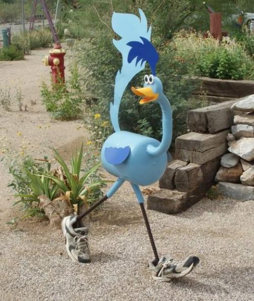 Поделки из пластиковых бутылок для сада и огорода. Поделки из пластиковых бутылок для дачи, сада и огорода: идеи, схемы и мастер-классы