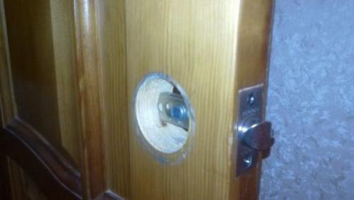 Замена ручек. Замена дверных ручек 01