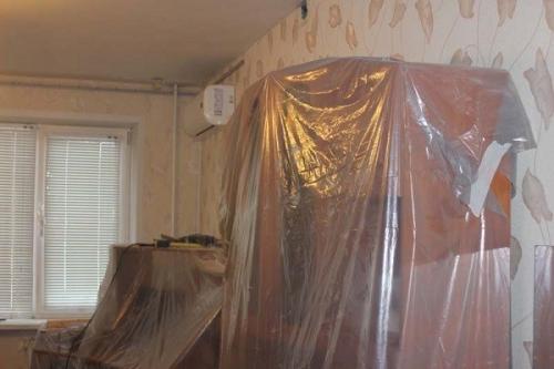 Чем смыть побелку с потолка быстро. Как быстро снять побелку с потолка: девять доступных способов