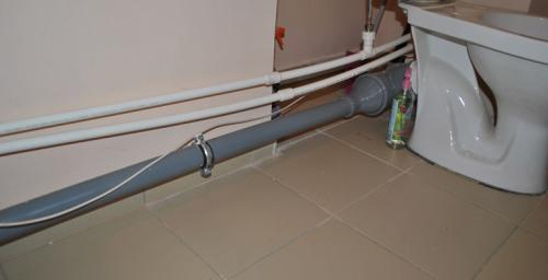 Крепление канализационных труб в подвале к потолку. Крепление канализационных труб: способы, как выбрать и правила монтажа