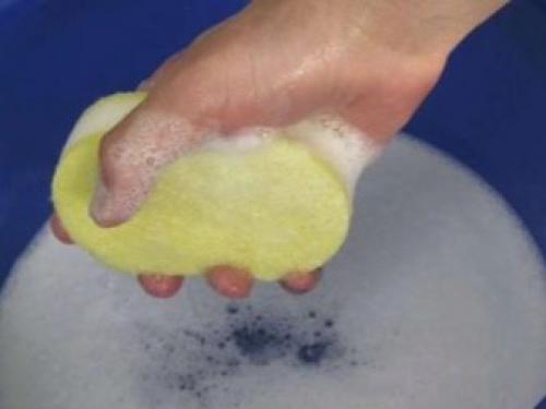 Чем смыть с потолка побелку. В каких случаях рекомендуется смывать белила 12