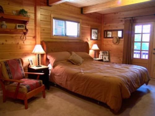 Отделка внутри дома из бруса. Фронт работ внутри брусового дома 01