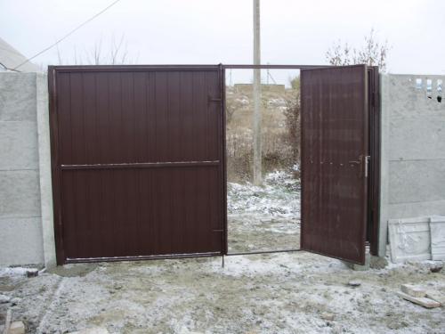 Ворота распашные из профнастила своими руками чертежи. Ворота из профнастила — 135 фото, как установить своими руками разные типы ворот