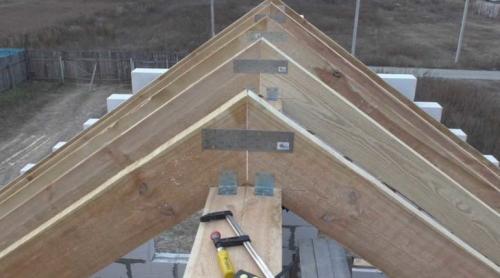 Крыша без мауэрлата. Как обойтись без мауэрлата при монтаже кровли